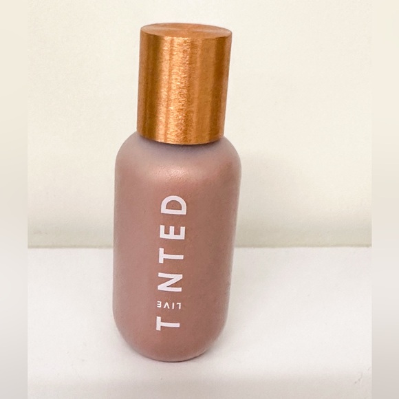 NWT Live Tinted Hueglow Jumbo Liquid Highlighter Drops in Color Dawn (Rose Gold) - Picture 8 of 13